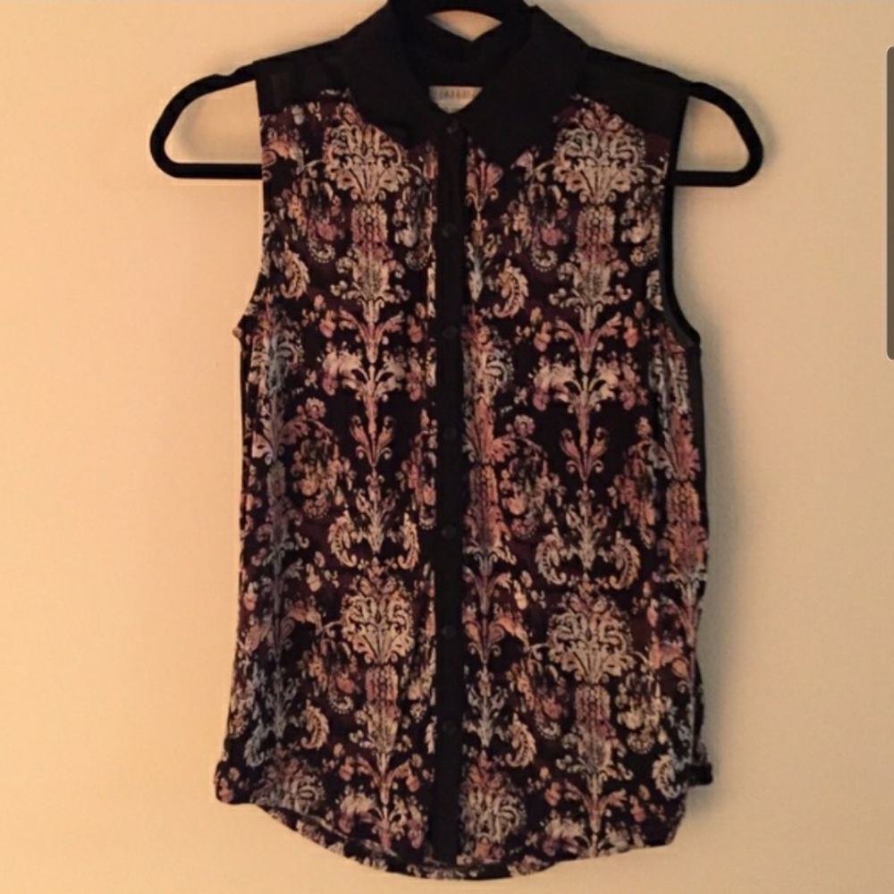 Sleeveless button up top - Urban Outfitters - XS